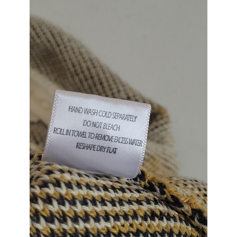 ModCloth Small cardigan sweater knit flower button stretch collar crop short - Picture 12 of 12